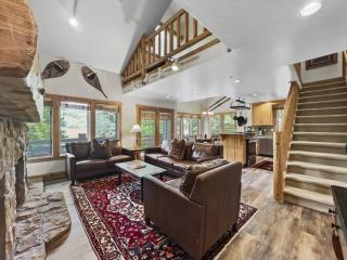 402 Timber Escape at Chapparal! Relaxing Deer Valley Condo with Hot Tub! Close to Skiing & Hiking! condo - Park City - 0