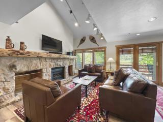 402 Timber Escape at Chapparal! Relaxing Deer Valley Condo with Hot Tub! Close to Skiing & Hiking! condo - Park City - 9
