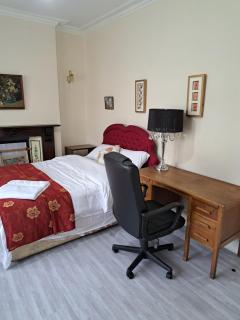 Luxury double bedroom London Seven Kings Train station - Londra - 4