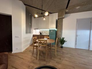 Apartment in Tbilisi next to Courtyard Marriott hotel - Tbilisi - 5