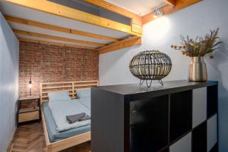 Apartment with FREE Parking - 7