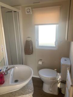 Lovely 6 Berth Caravan At Seawick Holiday Park In Essex Ref 27008S - 5