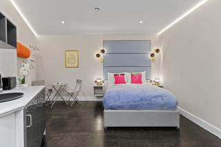 Modern Studio Flat - 4
