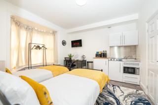Brinton's Road - Modern Studio Apartments in City Centre - Southampton - 8