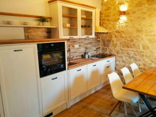 Apartments Dalmatian Stone House - Turanj - 7