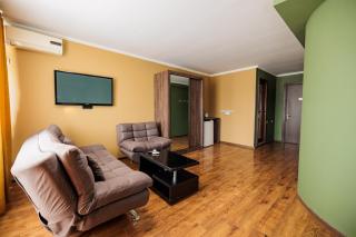 Hotel Tbilisi Central by Mgzavrebi - Tbilisi - 8
