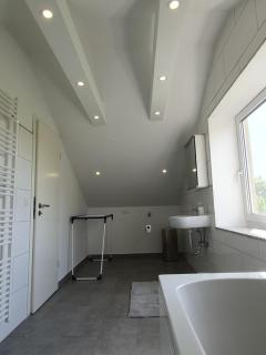 ruhige und moderne 2-Zi. Wohnung - Külsheim - 4