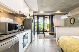 Coral Point Executive studio Apartment - Umdloti - 2