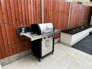 Luxury West London 3BR House, Cul De Sac - 1