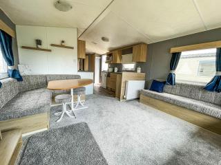 Lovely 8 Berth Caravan At Manor Park Nearby Hunstanton Beach 23107S - 8