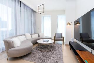 Vacay Lettings - Burj Vista high floor Burj Khalifa & Fountain view - 1