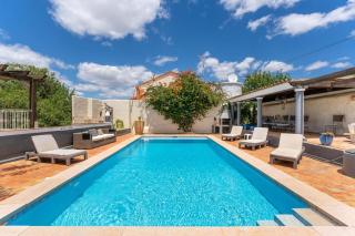 Yoga Retreat Portugal August 29-3rd September 2025 Entire Pool House at the Quinta 1 week - 5 day retreat Yoga and therapies 2 days to chill - book and message for Itinerary - Almancil - 5