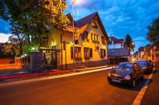 Pension Brasovu Vechi - Brasov - 9
