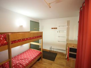 Appartement confortable à Chamrousse 1700, 2ème étage, terrasse sud, proche pistes et commerces - FR-1-549-126 - Chamrousse - 7
