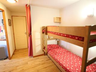 Appartement confortable à Chamrousse 1700, 2ème étage, terrasse sud, proche pistes et commerces - FR-1-549-126 - Chamrousse - 6