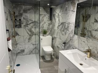Feathers Suite - 1