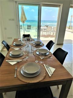 Sayers Beachfront Villa - Perivólia - 3
