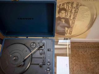 VELLER Shemaiah Apt #3 - 1