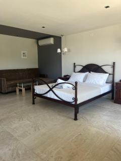 Suites Ris - Néa Péramos - 8