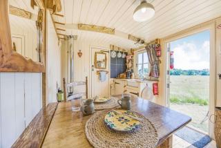 Littlestock Shepherds Hut - Shipton under Wychwood - 2
