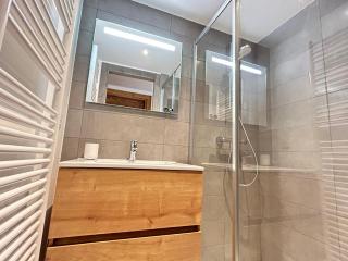 Appartement 4 Chambres au Coeur des Gets - Haut Standing, Parking, Wifi, Balcon, Proche Commerces - FR-1-623-319 - Les Gets - 5