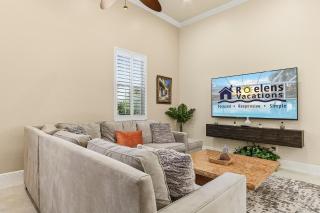 Heated pool, Pool Table, Sleeps 8! - The Cape Coral Getaway - Cape Coral - 1