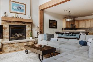 Hot Tub MTN Views - Free Shuttle - Central WP - 3