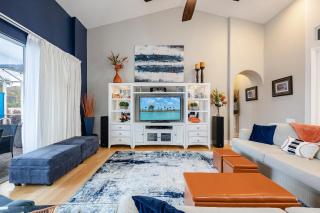 Heated Pool, Cornhole, Dart Board, Sleeps 8! - Villa Lerato - Cape Coral - 4