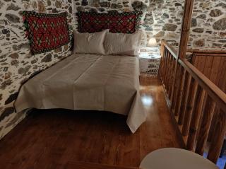 Πέτροκτιστο Σπίτι. Stone House - Ayía Kiriakí - 1