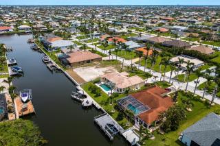 Gulf Access, Heated Pool, Sleeps 6 - Villa Coastal Retreat - Roelens Vacations - Cape Coral - 0