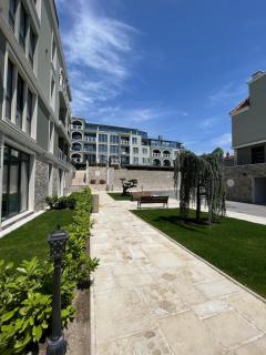Mediterranea - LUXURY APARTMENT WITH POOL BARBECUE KIDS-AREA - Varna - 0