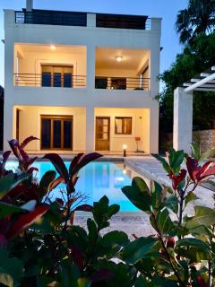 Aggelos and Thisbe Chania Suburbs Sea View Guest House - Chania - 0