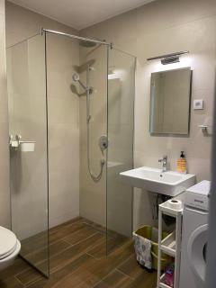 Home Away Apartment - Podgorica - 1