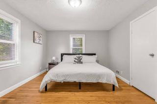 Comfy home with newly renovated interior - North Haven - 5