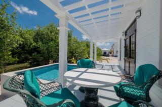 Caribbean Vacation Rentals and The PoolClub at Mahogany! - San Pedro - 2