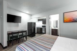 Suburban Studios Spartanburg - I-26 - Spartanburg - 4