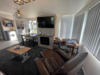 6 Rannoch, lovely holiday static caravan for dogs & their owners. - 4