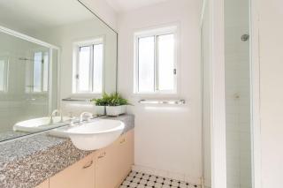 Nannys Beach House - Berrara - 4