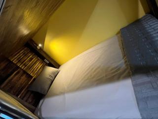 Lapis Restaurant and Hostel - 6