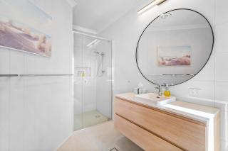 Shorelands - Stylish Beach-side Haven, Steps from the Beach and Surf in Gracetown - Gracetown - 2