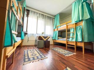 Hi Skopje Hostel - Escópia - 1