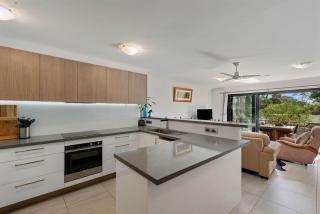 The River View Unit -2 bed -2 bath - Maroochydore - 4