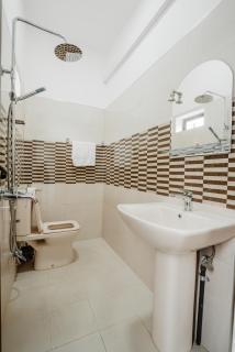 Sri Construction Circuit Bungalow - 8