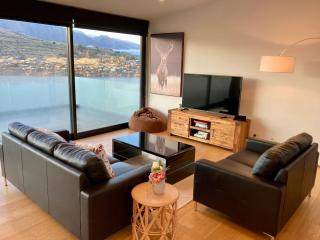 Highview terrance 3 bedrooms house queenstown - 9