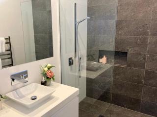 Highview terrance 3 bedrooms house queenstown - Queenstown - 2