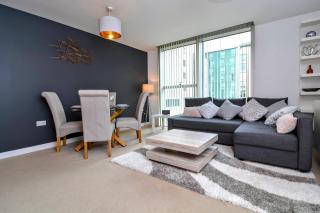 Stylish City Centre Apartment - Home From Home With Fully-Equipped Kitchen, Smart TV, Netflix, Superfast WiFi, Free Parking, Self Check-In - By Brightleap Apartments - 6