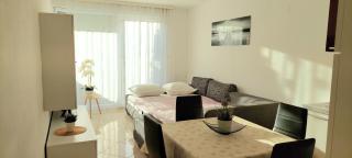 Cozy apartment with FREE PRIVATE PARKING - 3