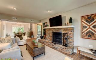 Creek View Villa - Full kitchen cozy fireplace Wifi golf course views - Holcomb - 3
