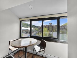 CJ303 Copper Junction Studio w LOFT condo - 0