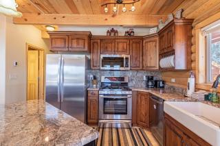 Forest View Retreat - Duck Creek Village - 8